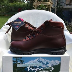 Vasque Sundowner GTX Hiking Boots 11w NWT Made in Italy!!!